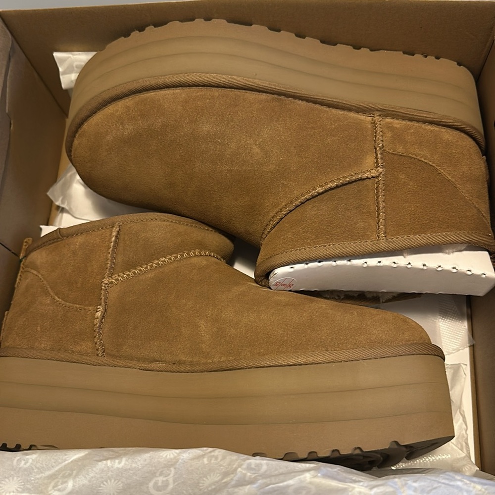 UGG Classic Ultra Mini Platform boots